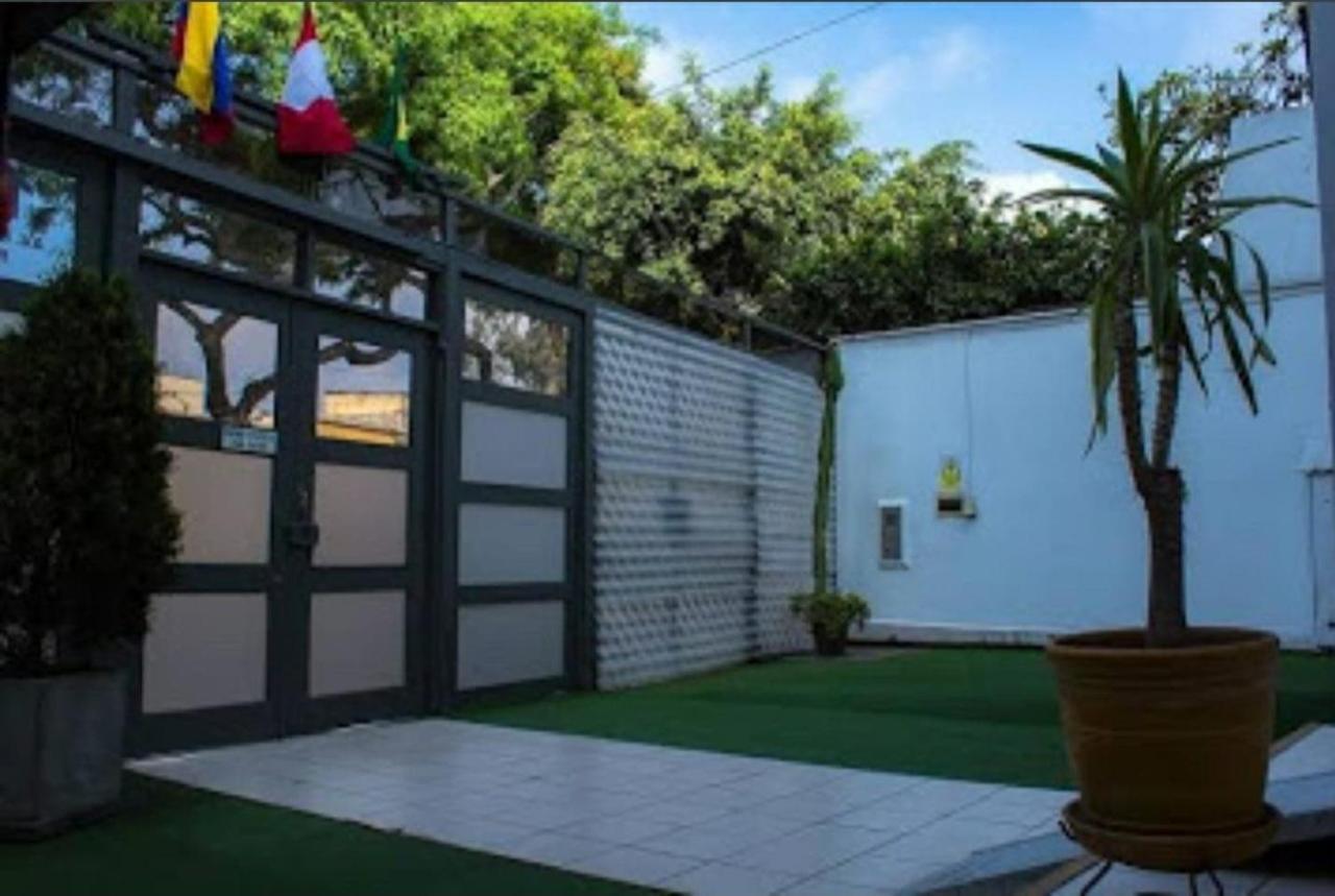 Hotel La Casa Miraflores リマ エクステリア 写真