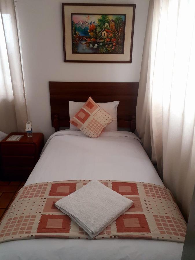 Hotel La Casa Miraflores リマ エクステリア 写真