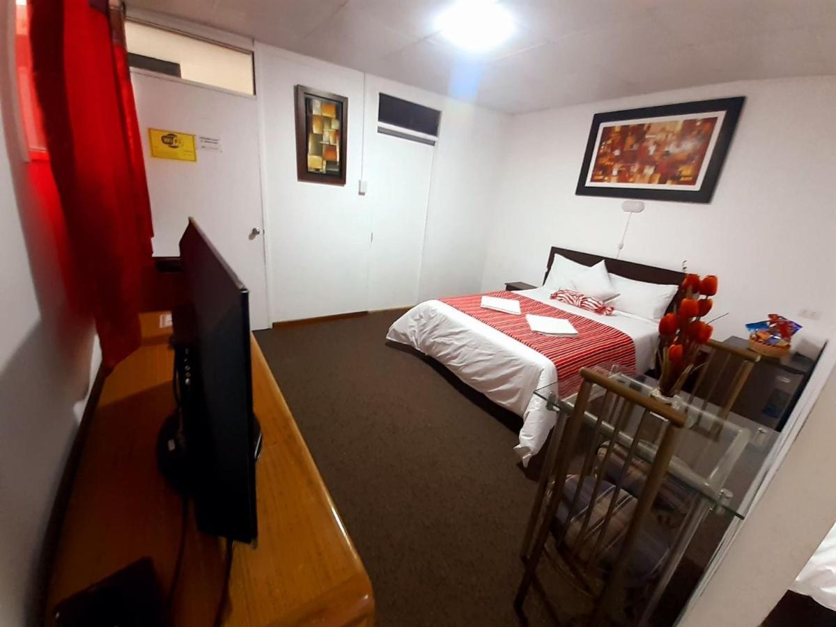 Hotel La Casa Miraflores リマ エクステリア 写真