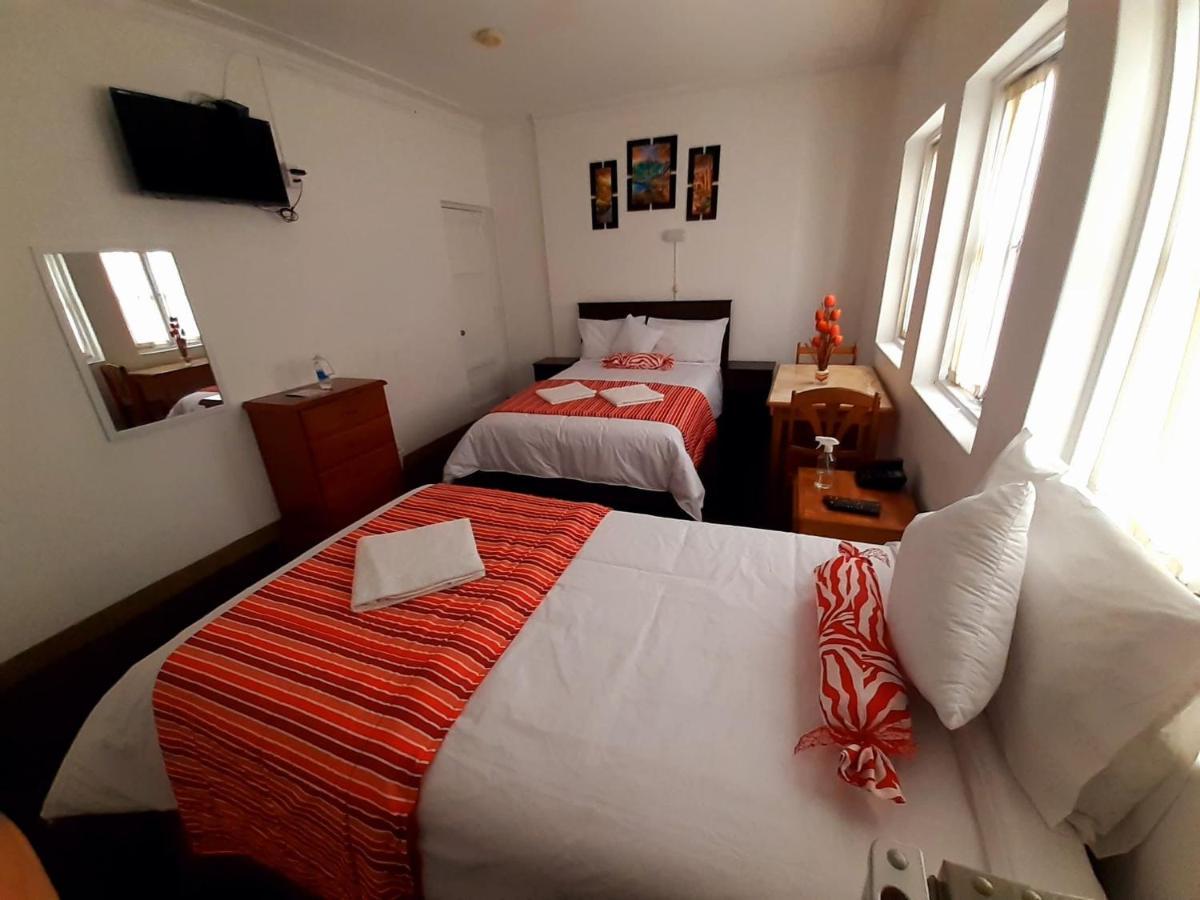 Hotel La Casa Miraflores リマ エクステリア 写真